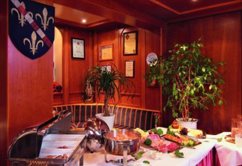 Hotel-Restaurant Roter Hahn Rüsselsheim Zewnętrze zdjęcie